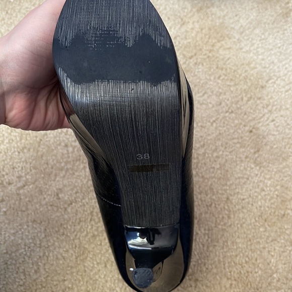 Black leather high heels - Picture 3 of 3